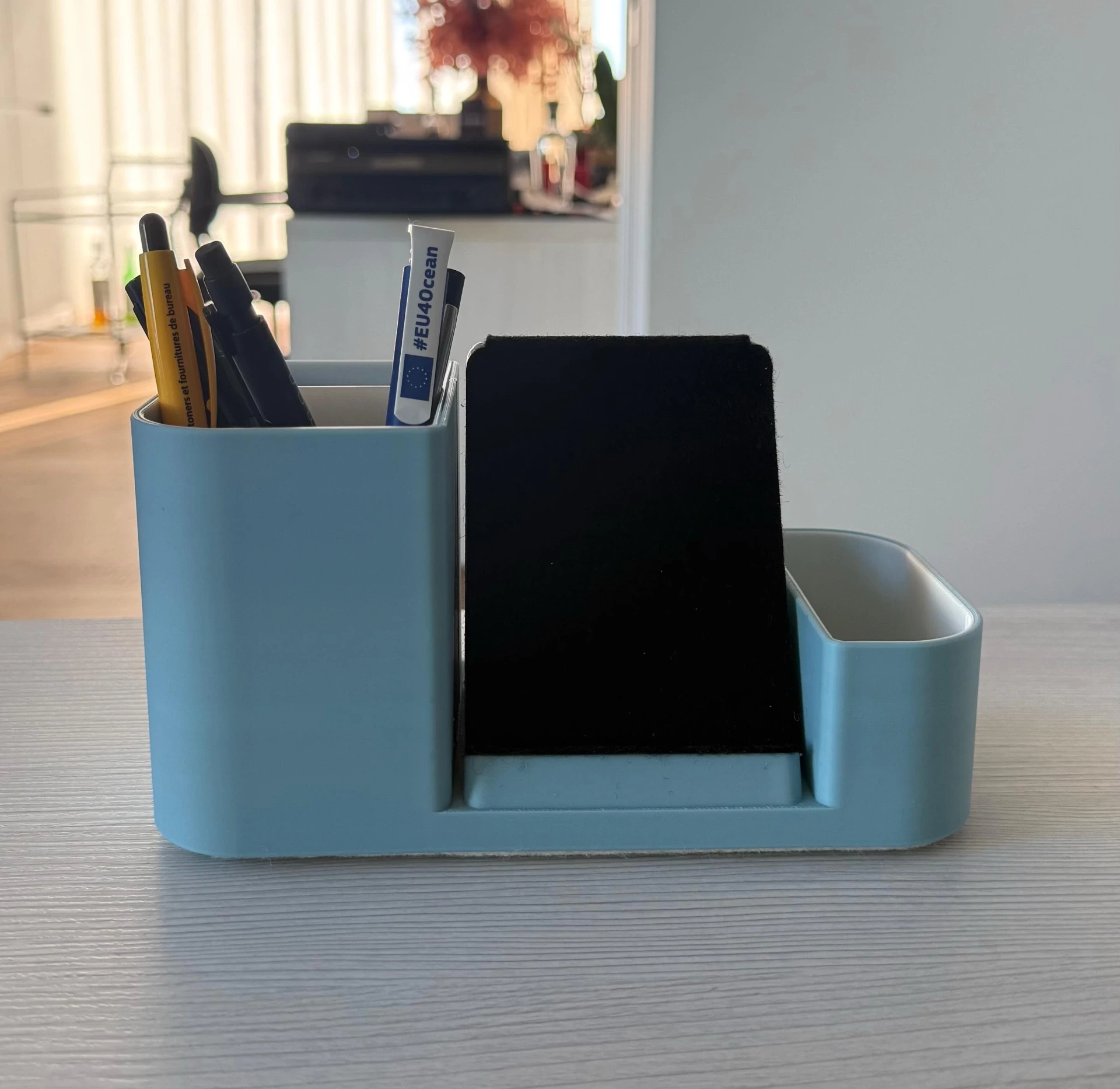 Wireless Phone Charger & Desk Organizer
