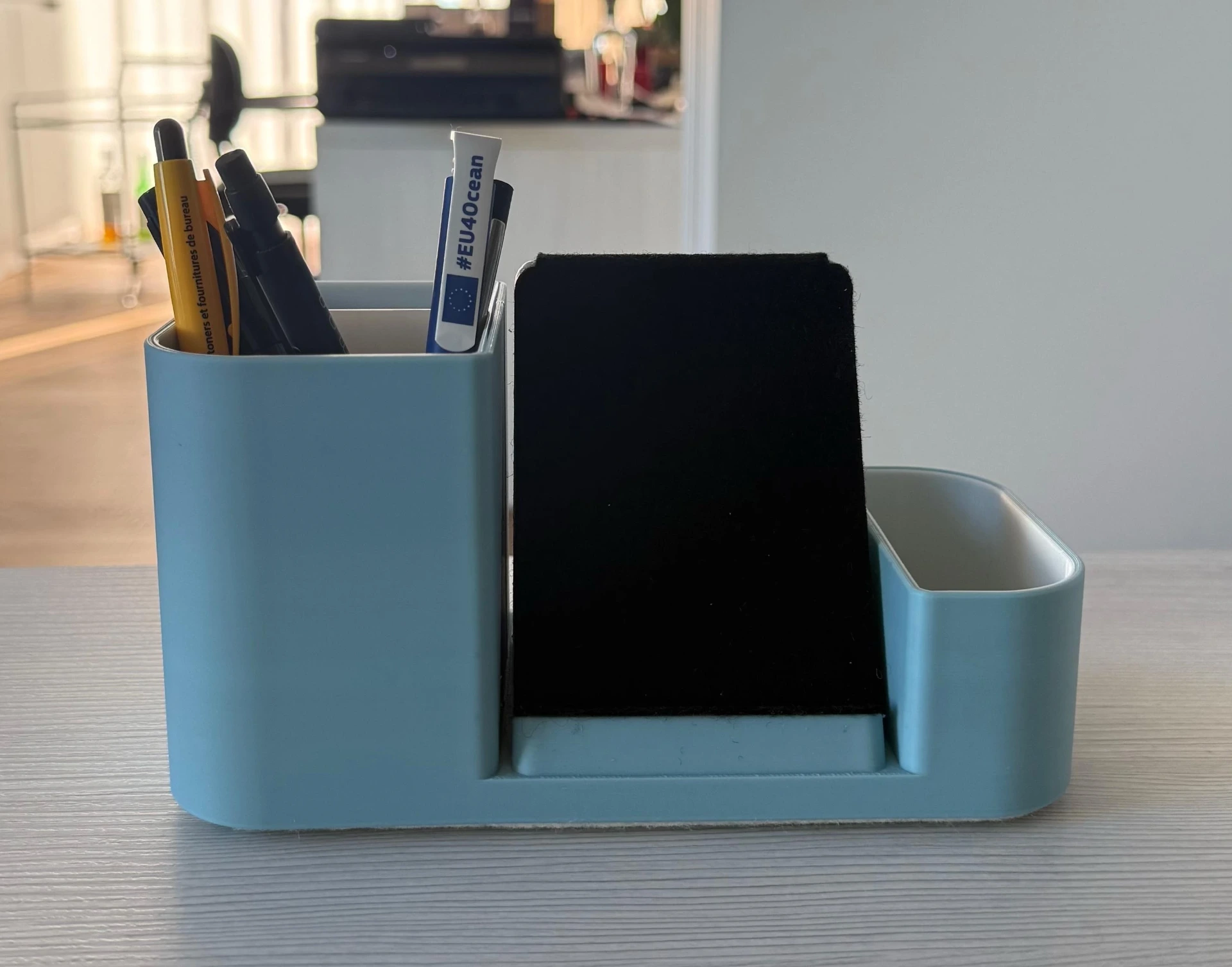 Qi2 Certified Fast Wireless Phone Charger